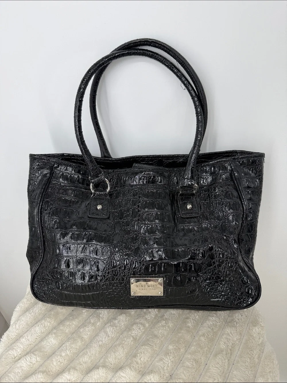 Vtg Y2K Nine West Black Croc-Embossed Structured Tote
